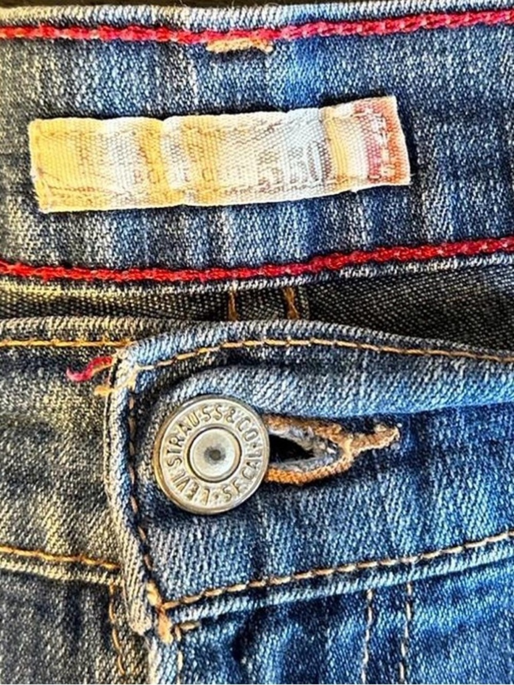 Y2K 2008 Levi's 550 Womens Relaxed Bootcut Jeans Medium Wash Blue Denim Size 10S - Picture 3 of 8